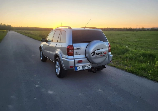 Toyota RAV4 cena 19900 przebieg: 226000, rok produkcji 2004 z Piekary Śląskie małe 497